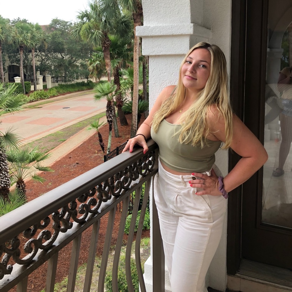 Meet your Posher, Madelyn